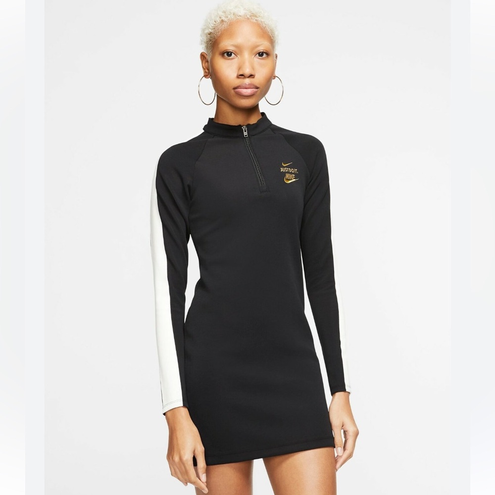 NWOT Nike Sportswear Icon Clash Dress 
Sz M
